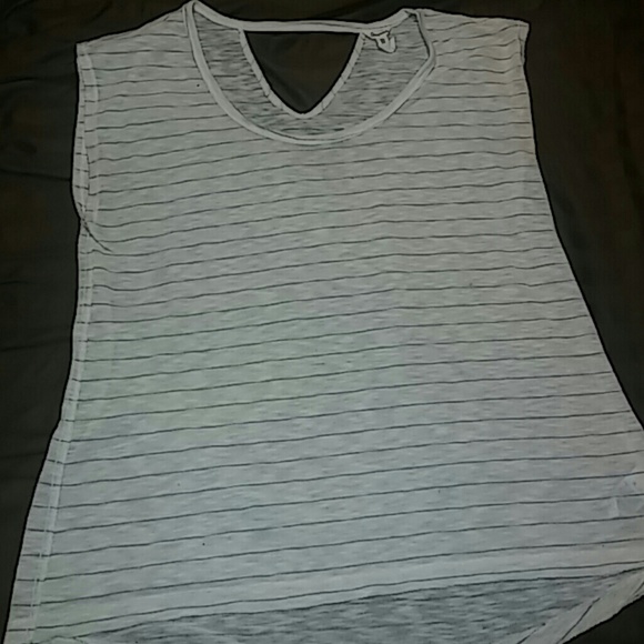 Lightweight aeropostale top