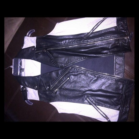 CUTE gray & pleather vest.