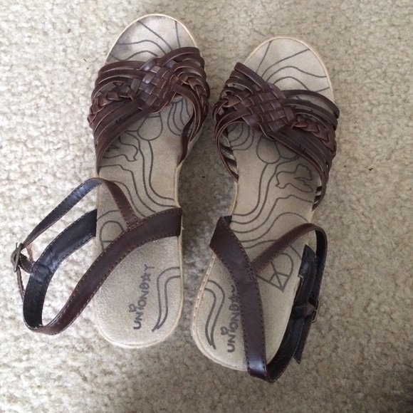 Unionbay wedges