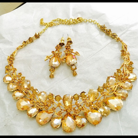 Your choice of Gold/ champagne or Silver/AB Set - Picture 2 of 3