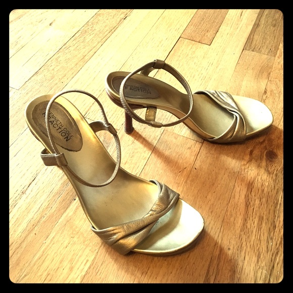 Kenneth Cole gold sandal