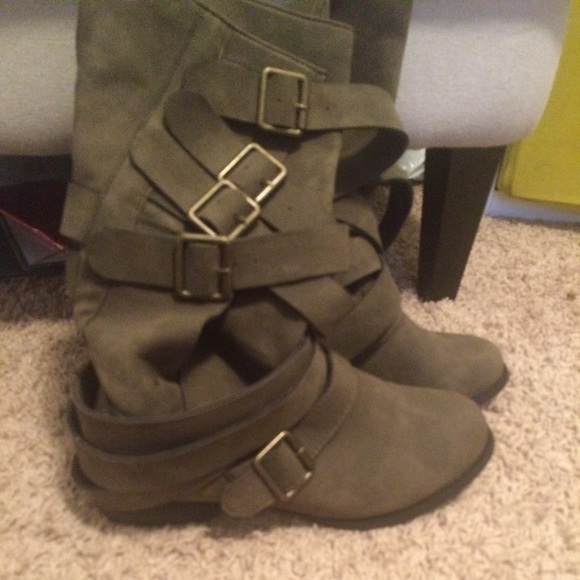 Slouchy combat boots