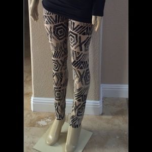 T-Party blk/tan aztec leggings