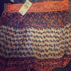 Buckle fabric shorts