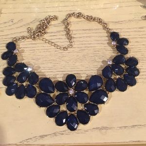 JEWELRY SALE 💕 Navy statement necklace
