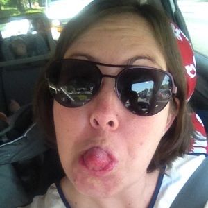 Meet your Posher, Sabrina