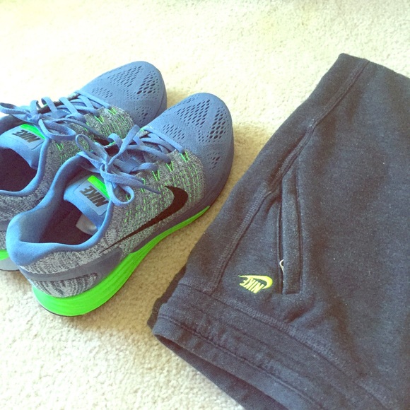 NIKE charcoal grey sweatpants. Size L.
