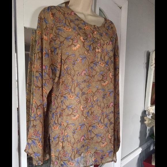 Chadwicks Tunic & Camille Set 16