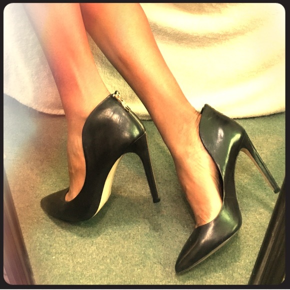 BCBGeneration Shoes - 💄👠 Classic Black BCBGENERATION pumps💄👠