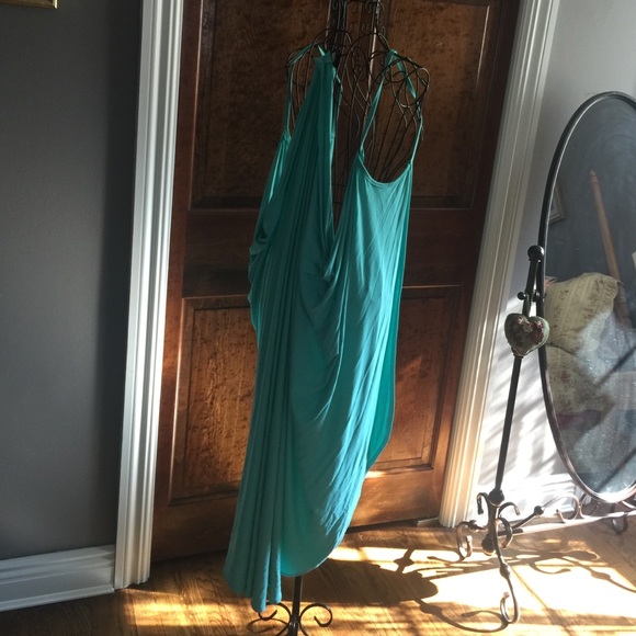 Wrap- around - Picture 3 of 3
