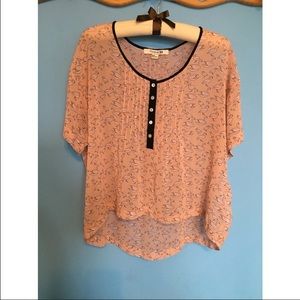 FOREVER 21 sheer pink blouse, swan print size M.