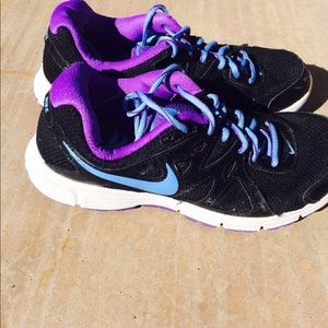 Nike Revolution 2