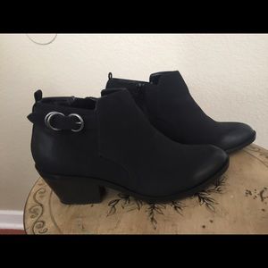 NEW Sonoma ankle boot