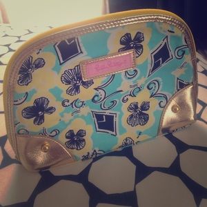 Lilly Pulitzer make up bag!