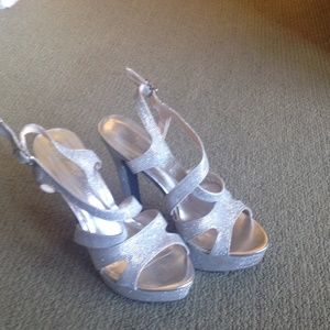 Comfortable hi heels shoes!
