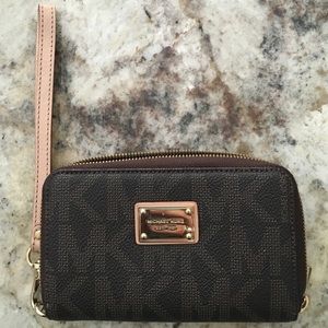 Michael Kors ... Authentic ... Wallet