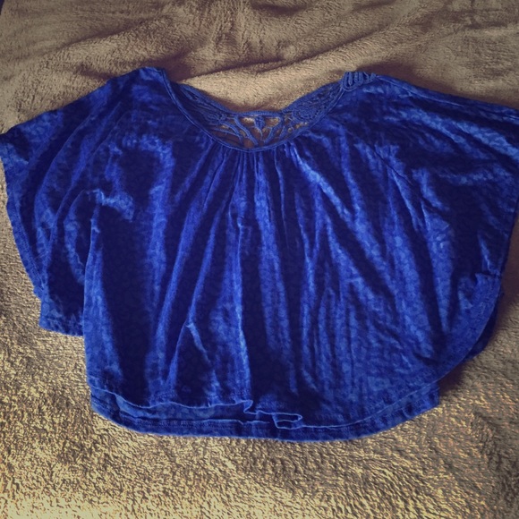 Blue flutter top
