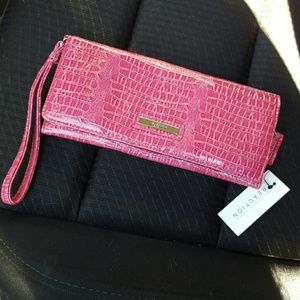 Kenneth Cole REACTION wristlet