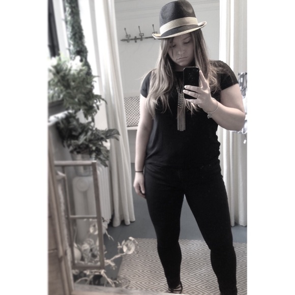 Meet your Posher, Sky