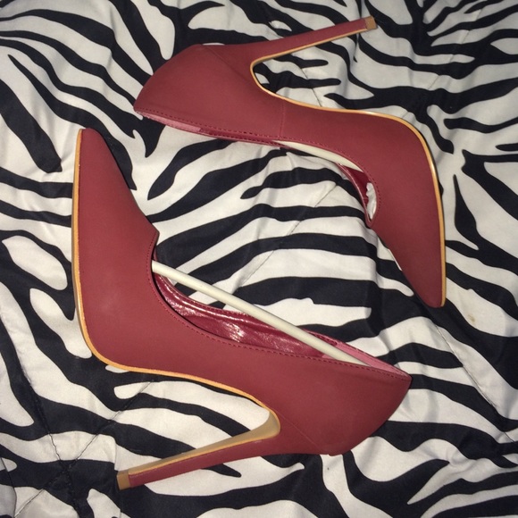 Wine color high heel pumps 👠👠 - Picture 1 of 4