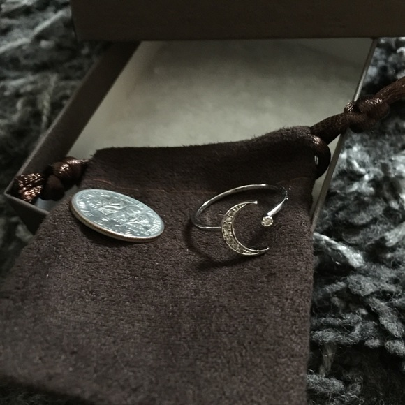 SOLD OUT🌙Silver Toned Crescent Moon Ring🌙 - Picture 3 of 4