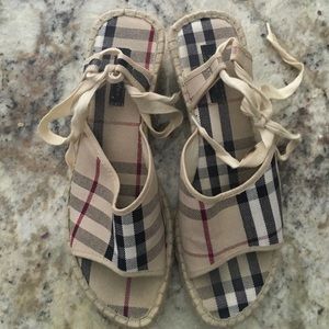 Burberry ... Authentic ... Espadrilles