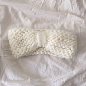 👊🏼SOLD: H&M Knit Earwarmer Winter Headband