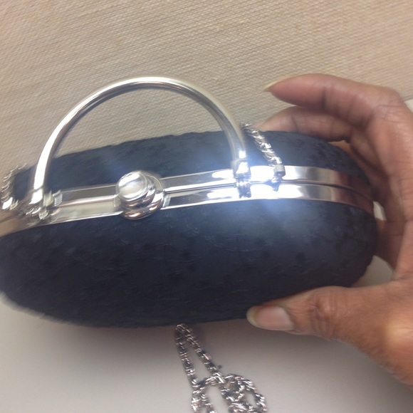 Floral textured evening bag - Picture 3 of 4