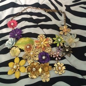 Flower necklace