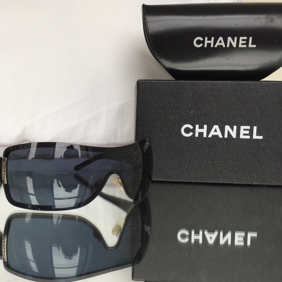 Chanel Sunnies