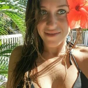 Meet your Posher, Val