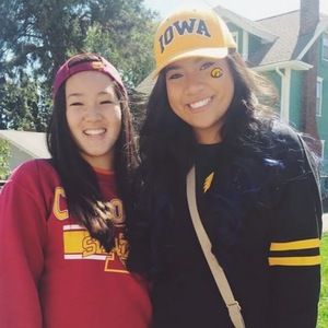 Meet your Posher, Hilary