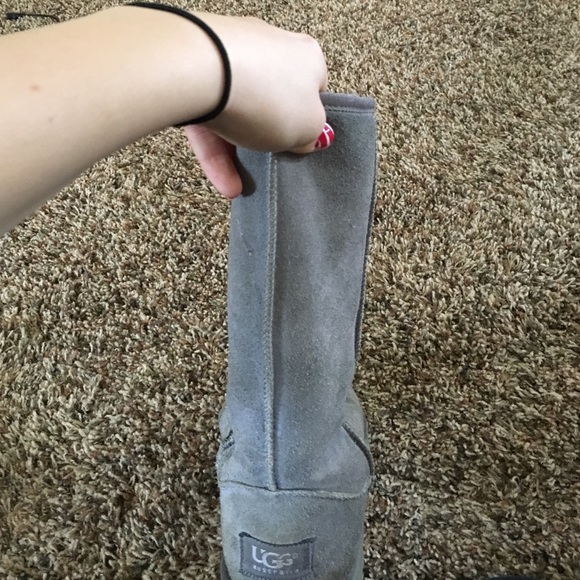 Uggs - Picture 2 of 3