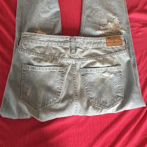 Hollister ripped denim in great condition. πππ - Picture 2 of 4