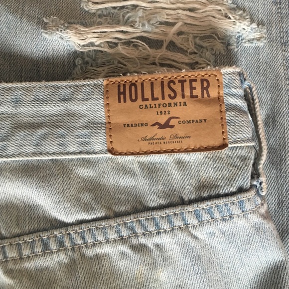 Hollister ripped denim in great condition. πππ - Picture 3 of 4
