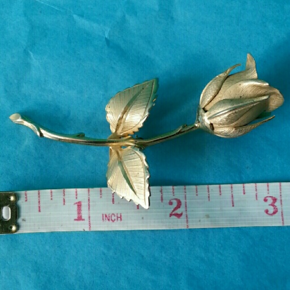 *$oldVintage Giovanni Sculpted Golden Colored Rose - Picture 2 of 4