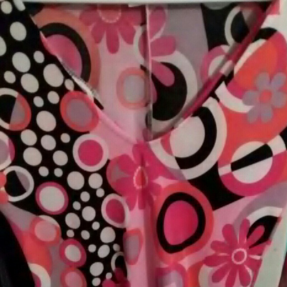 Stunning Sexy Flowy - Picture 3 of 3