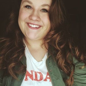 Meet your Posher, Alyssa