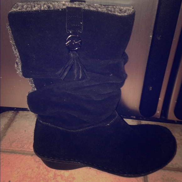 Black boots