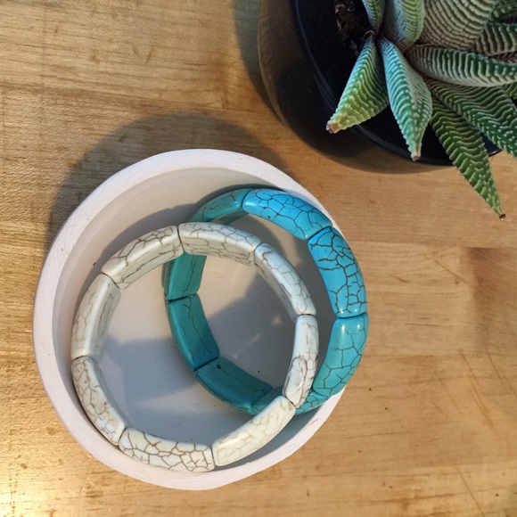Two Stretch Bracelets in Turquoise and Cream