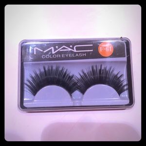 M•A•C false lashes