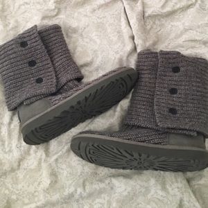 Authentic grey knitted UGGs