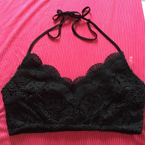 Charlotte Russe Floral crop top 🌼🌸💐