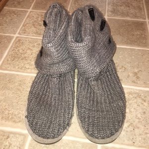 Women's Knit Bearpaw Boots