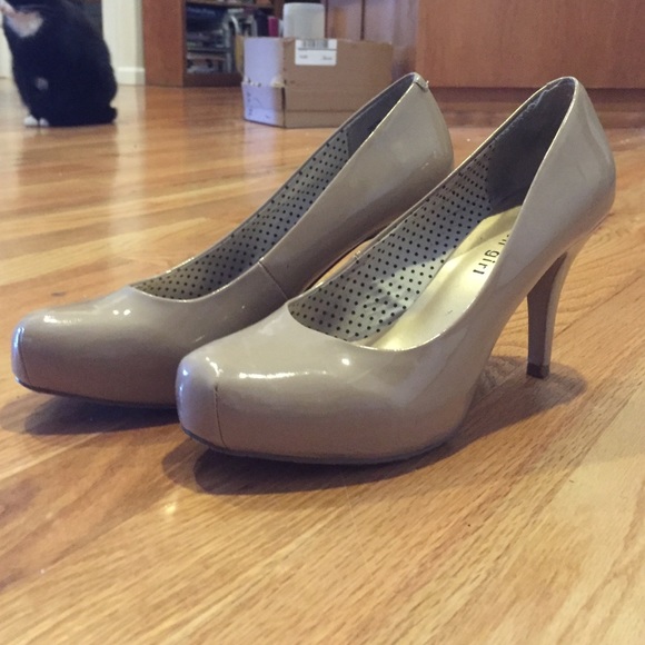 Nude Madden Girl Heels - Picture 1 of 3
