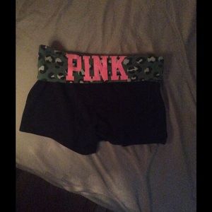 Pink CAMO yoga shorts!