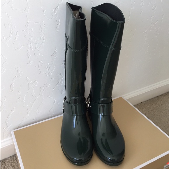 Brand new Michael Kors green rain boots - Picture 3 of 4