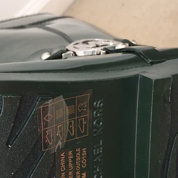 Brand new Michael Kors green rain boots - Picture 4 of 4