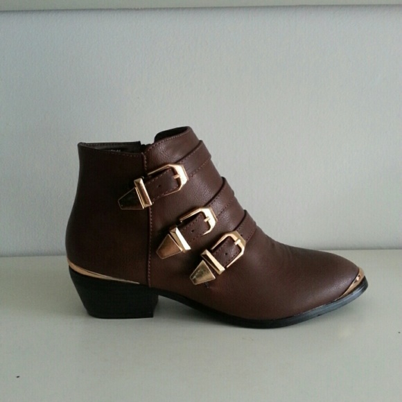 Women's Refresh brown and gold booty sz 6.5
