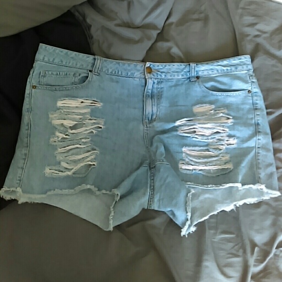 Plus sized Distressed shorts